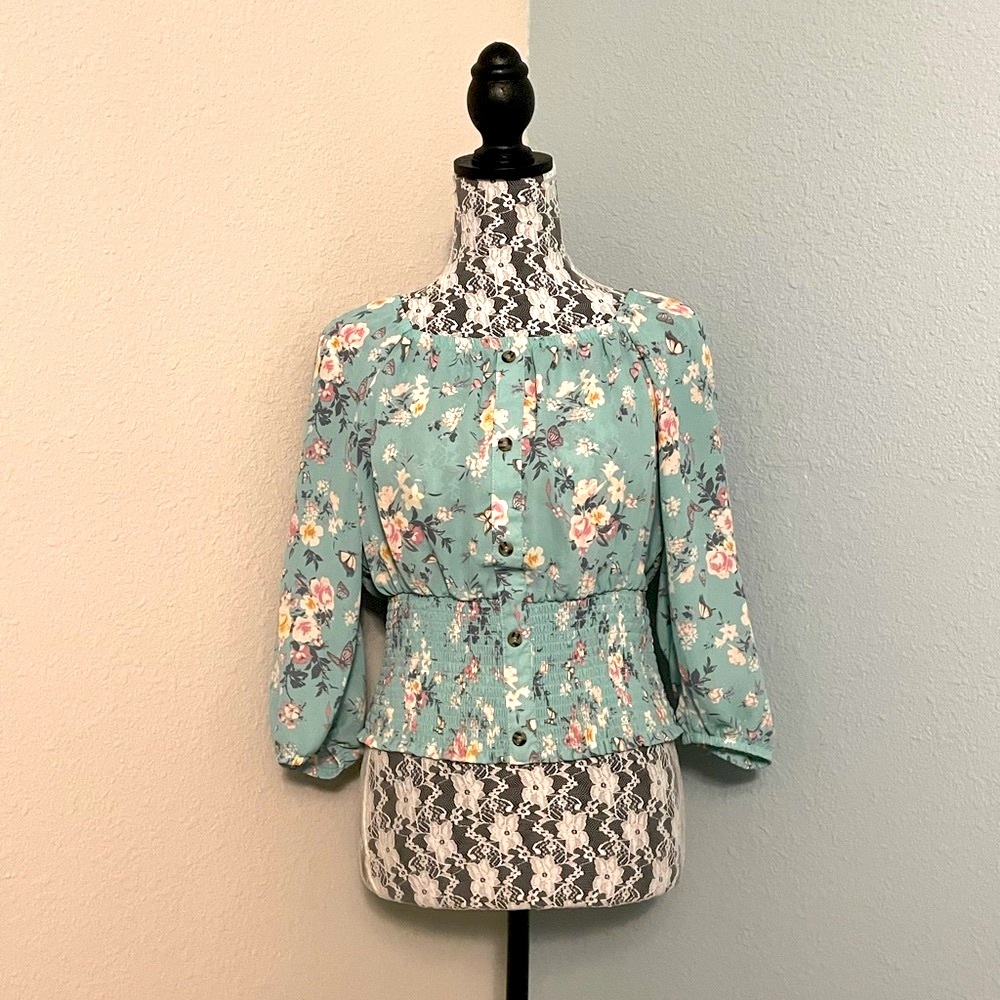Mint green cropped blouse, size M